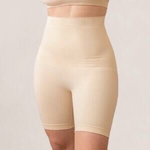 * New SHAPERMINT Empetua All Day High-Waisted Shaper Shorts HYBRID M/L